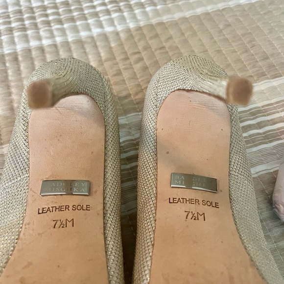 Badgley Mischka Platino Metallic Mesh Dressy Evening Heel Sz: 7.5M w/Box - Picture 5 of 12